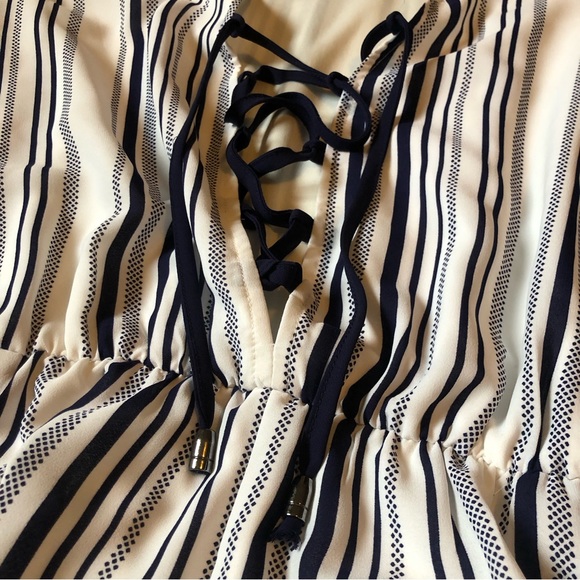 NWOT XOXO Romper - Picture 4 of 5